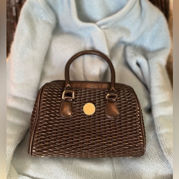 đź’‹đź’‹ Textured Handbag Not So Basic Black ;) - Picture 6 of 12